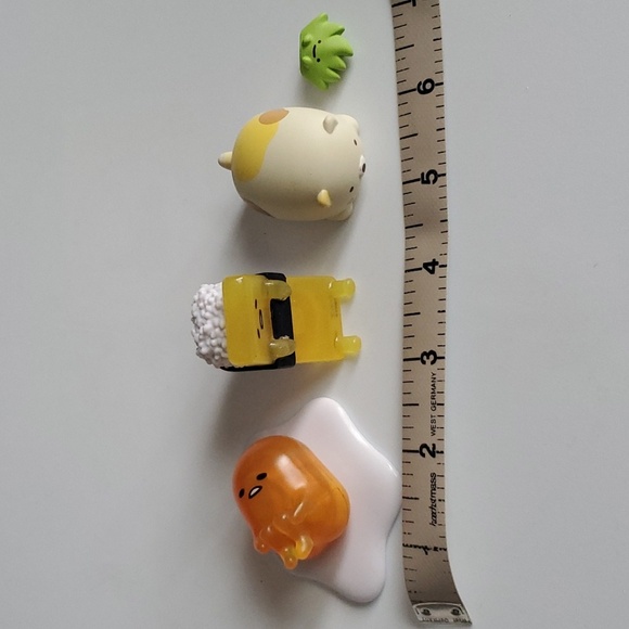 Summikko Gurashi Neko Cat Gudetama Lazy Egg Figures Blind Box San-X - Picture 8 of 8